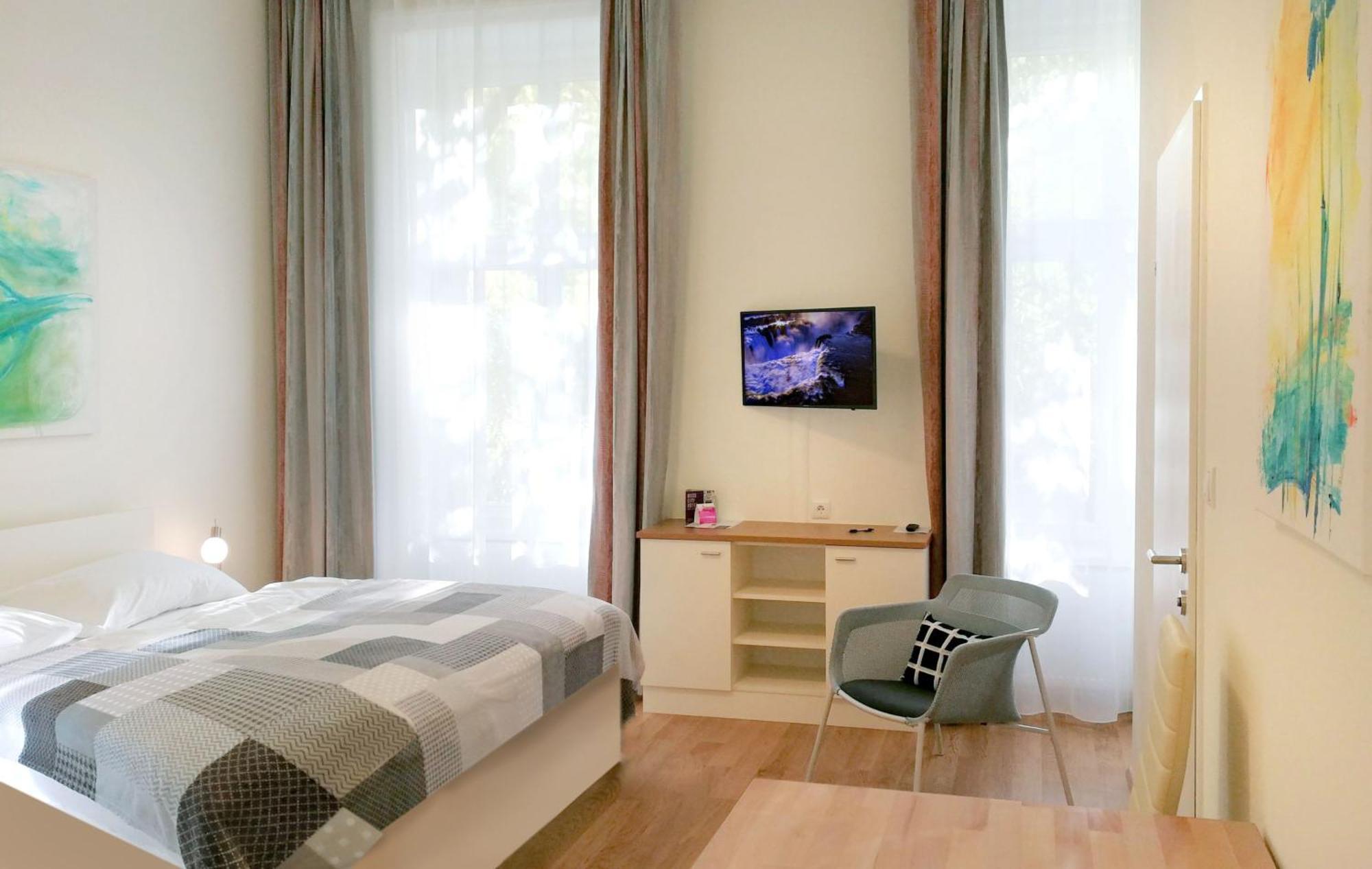 Riess City Rooms - Self Check-In Вена Экстерьер фото