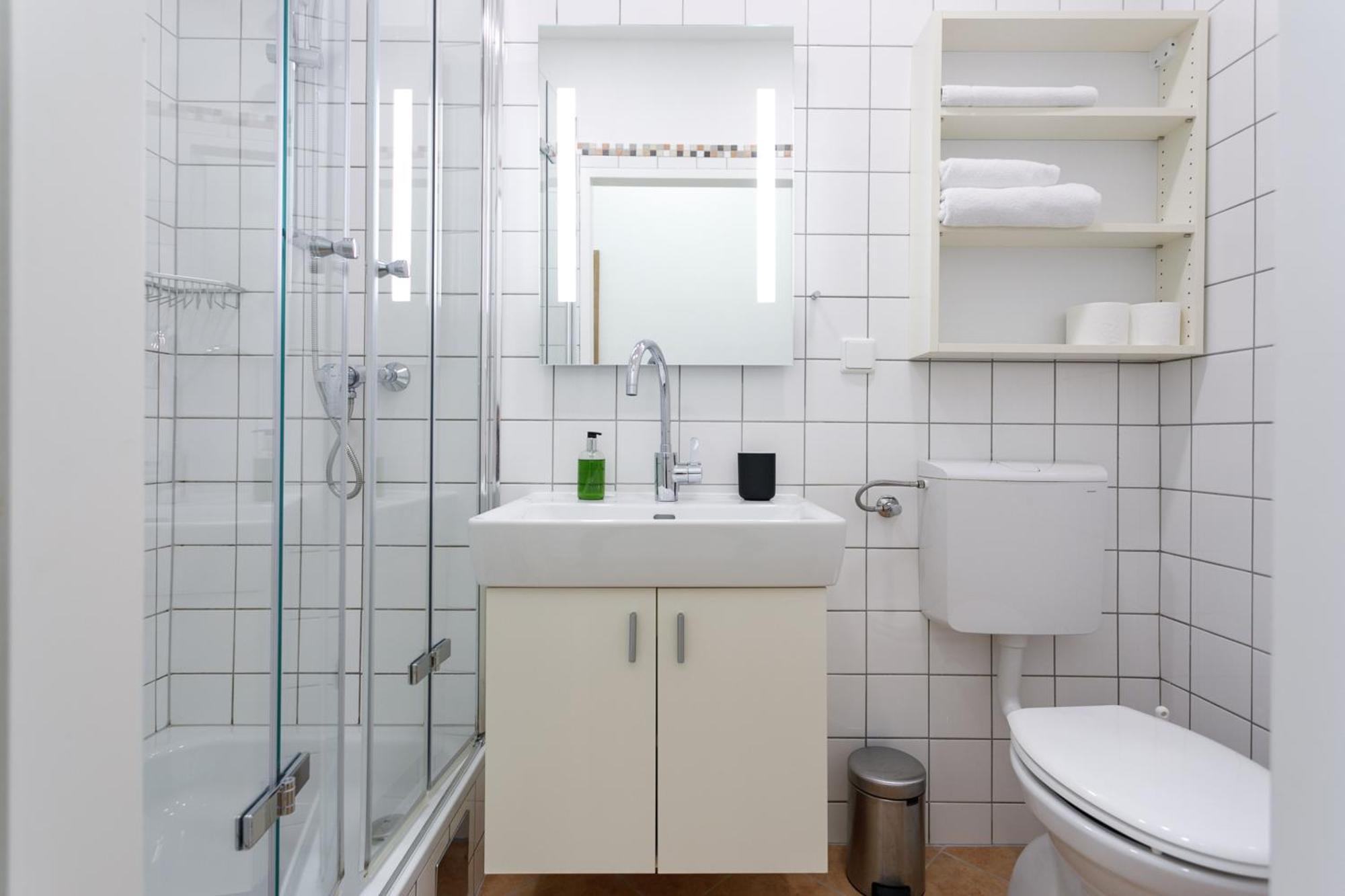 Riess City Rooms - Self Check-In Вена Экстерьер фото